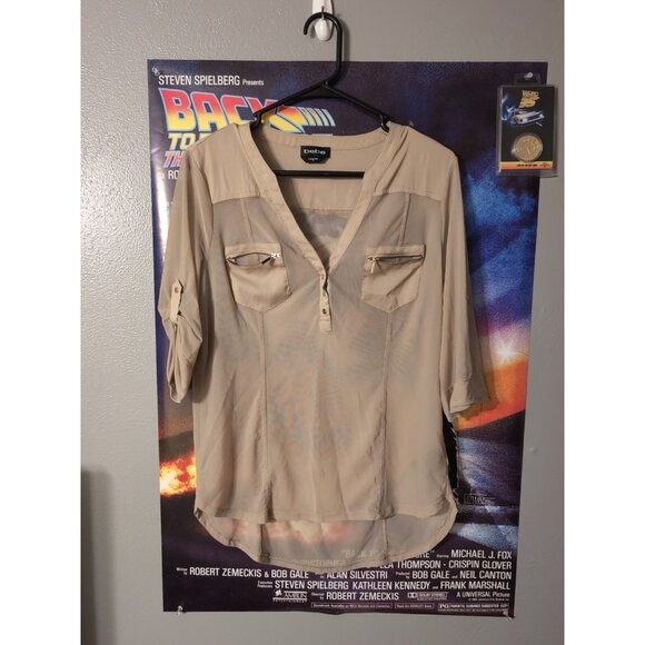 Bebe Tan Semi Sheer Henley Roll Tab Sleeve Blouse Size M Zip Pockets - Picture 2 of 7